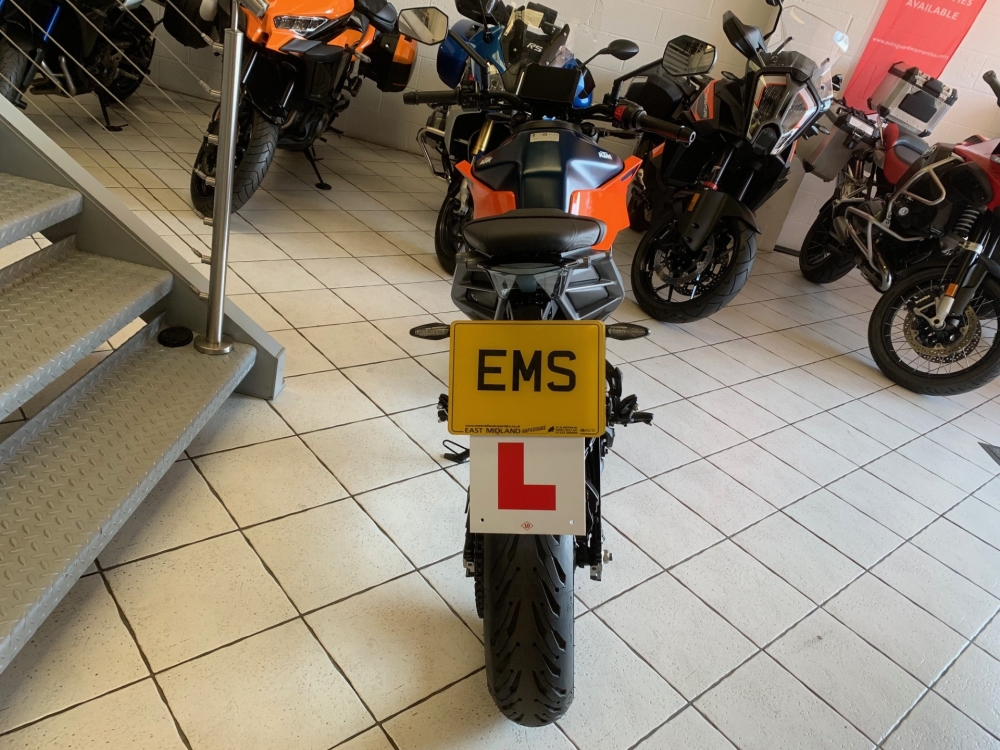 KTM Duke 125