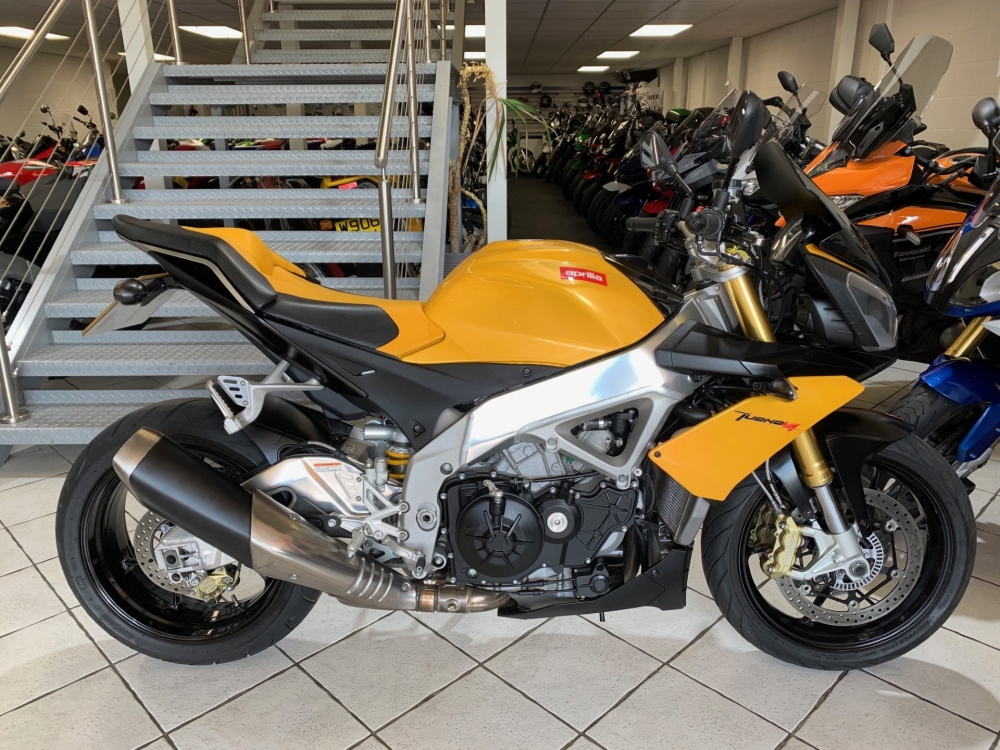 Aprilia Tuono V4 APRC