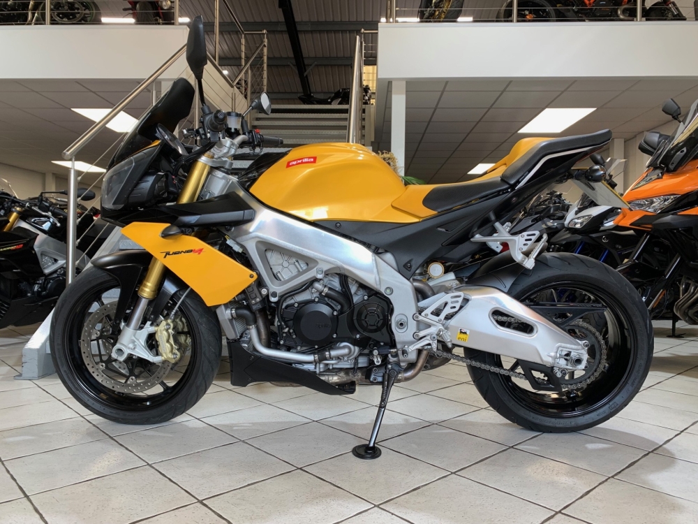 Aprilia Tuono V4 APRC