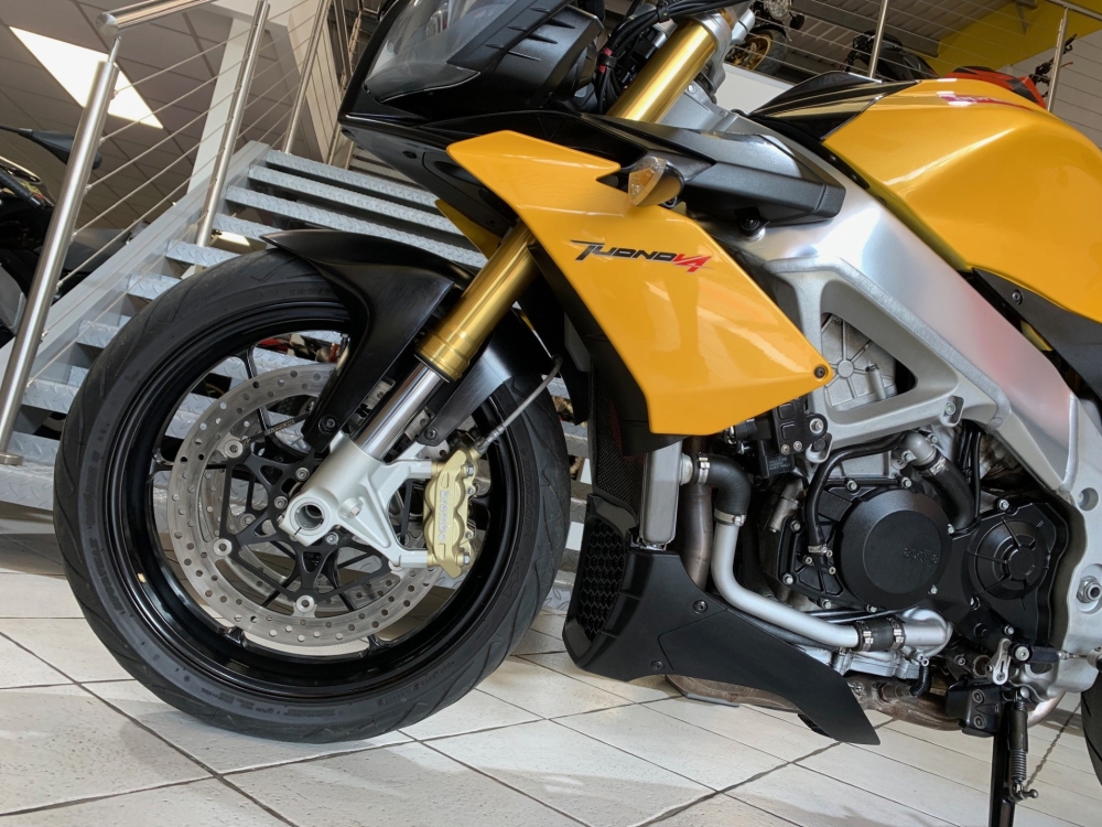 Aprilia Tuono V4 APRC