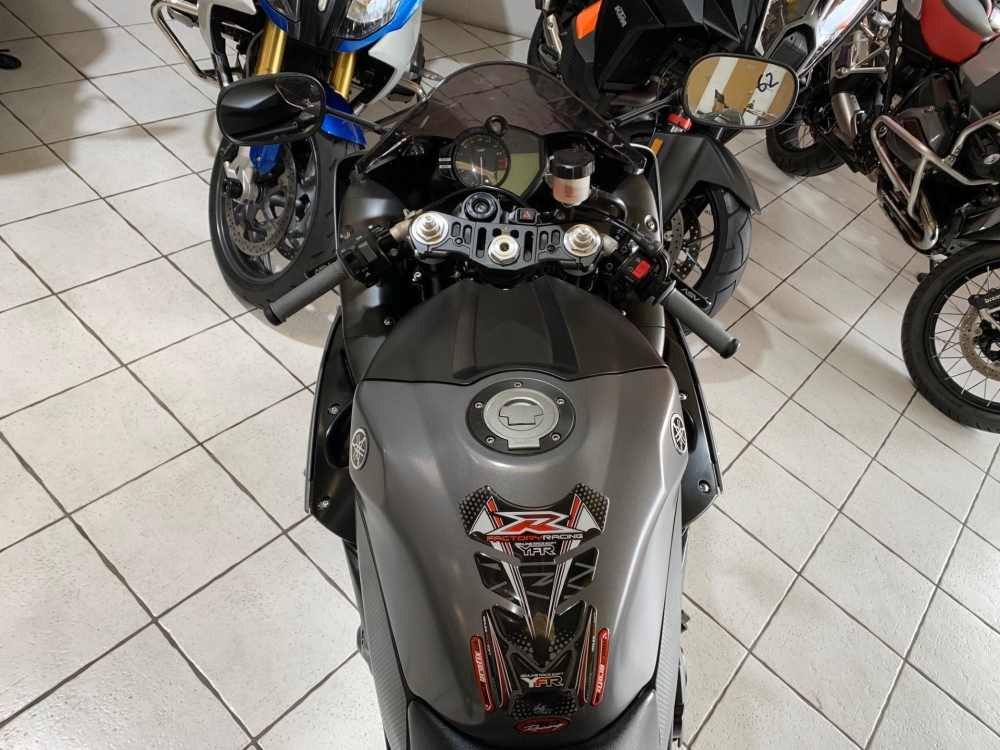 Yamaha R1