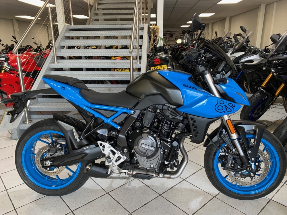 Suzuki GSX-8S