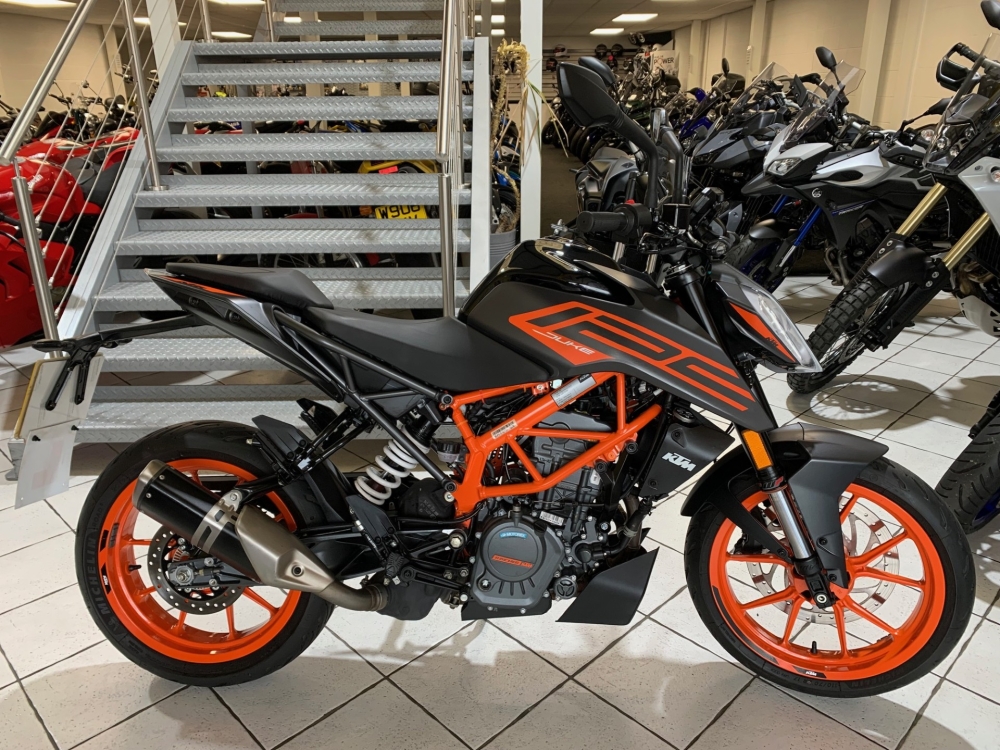 KTM Duke 125