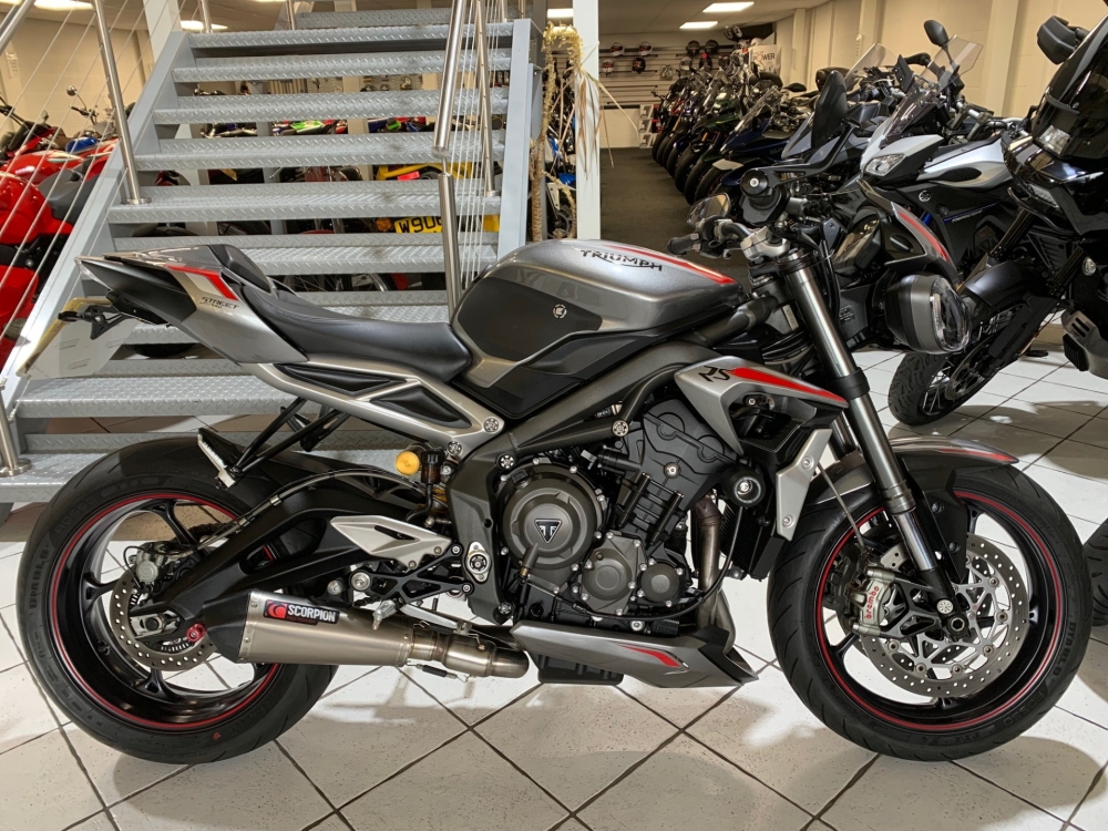 Triumph Street Triple 765 RS