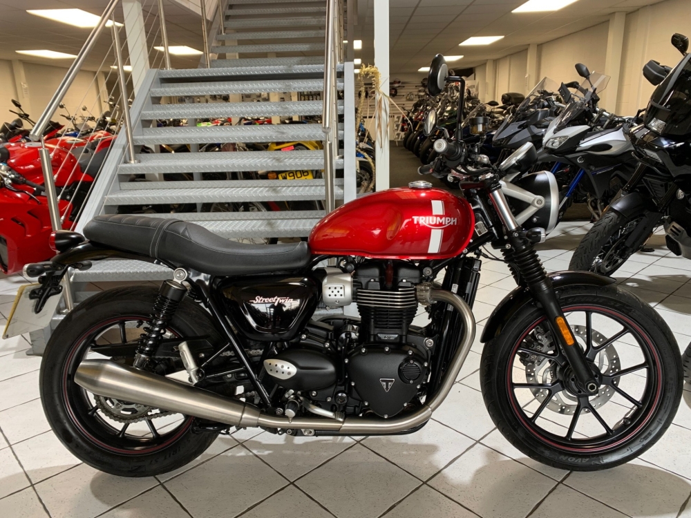 Triumph Street Twin 900