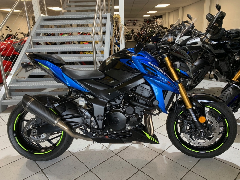 Suzuki GSX-S750