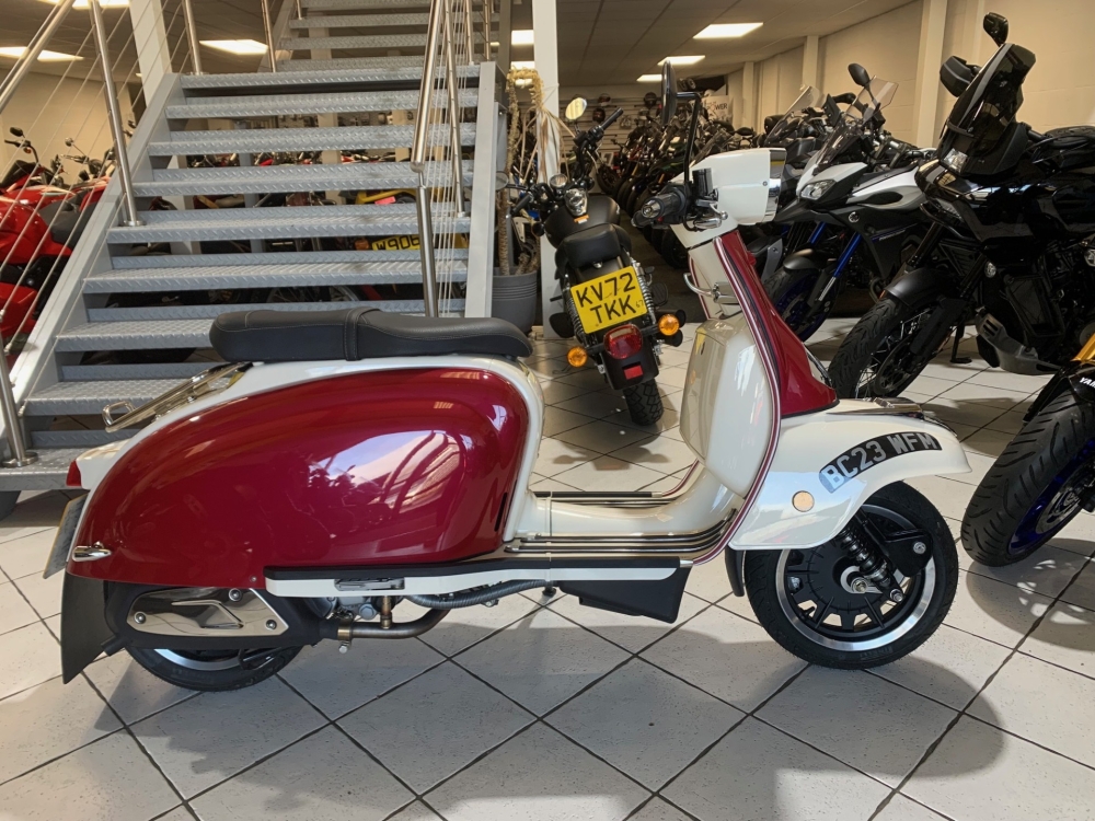 Other Royal Alloy GP 300