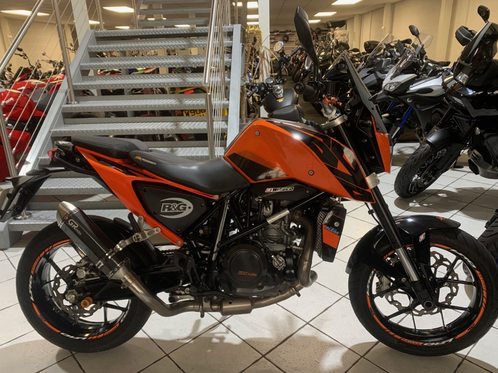 KTM 690 Duke