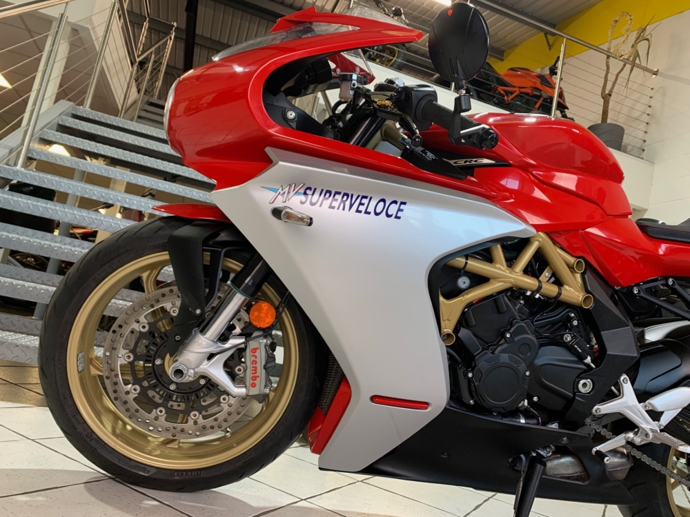 M.V Superveloce 800