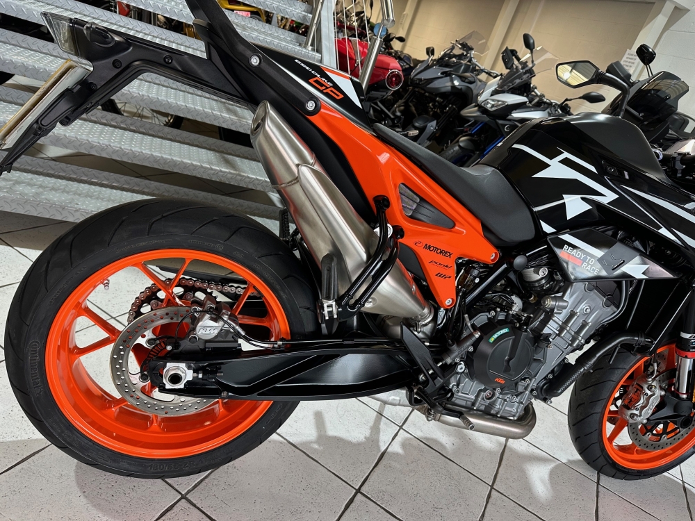 KTM 890 Duke GP