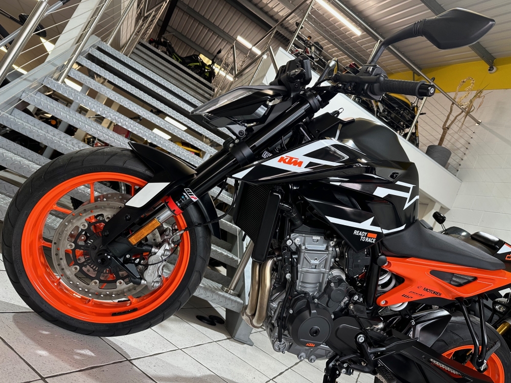 KTM 890 Duke GP