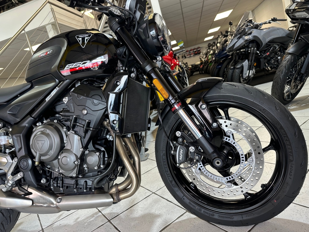 Triumph Trident 660
