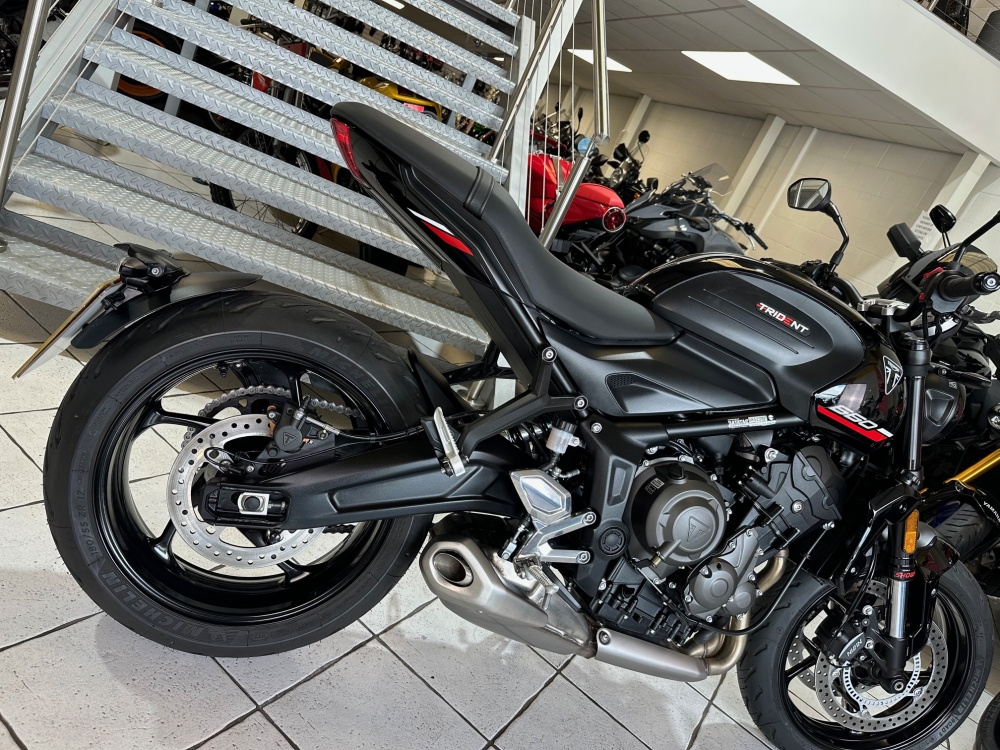 Triumph Trident 660