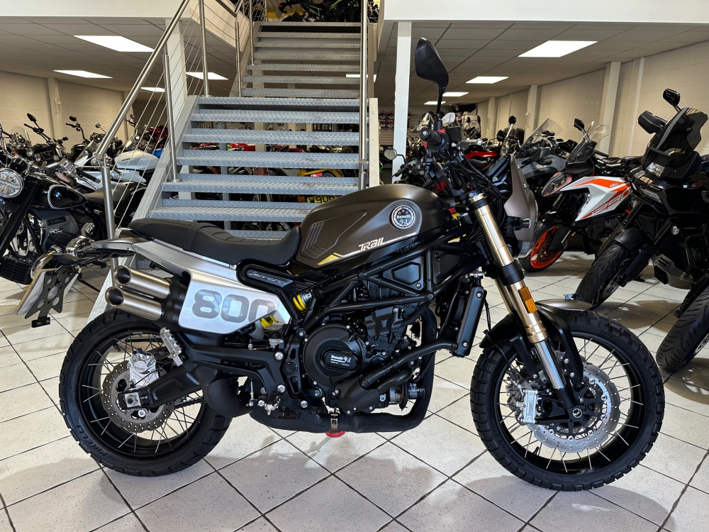 Benelli Leoncino 800 Trail