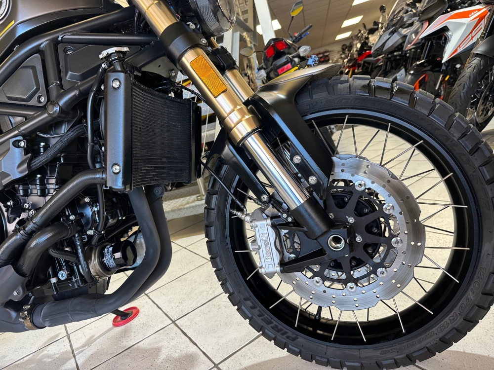 Benelli Leoncino 800 Trail