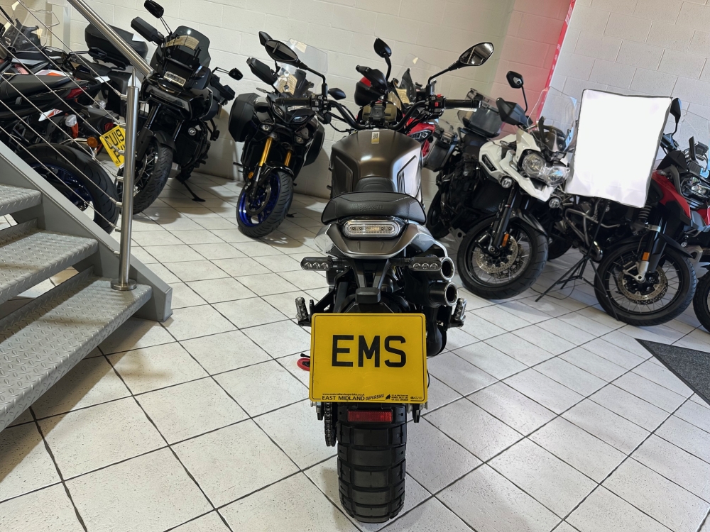 Benelli Leoncino 800 Trail