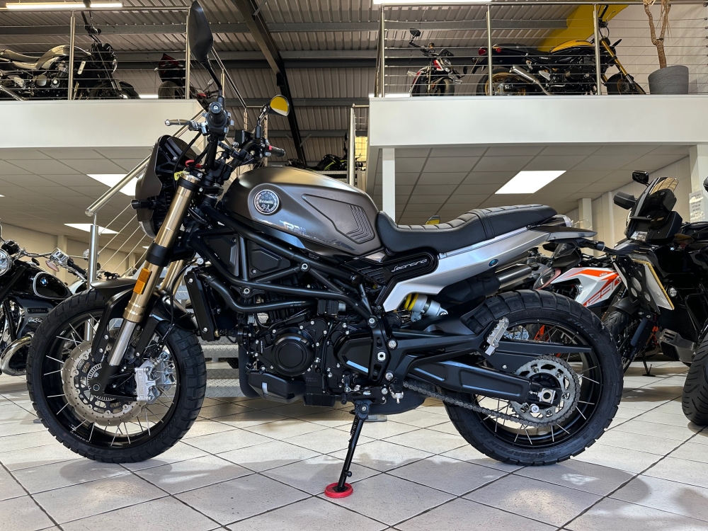 Benelli Leoncino 800 Trail