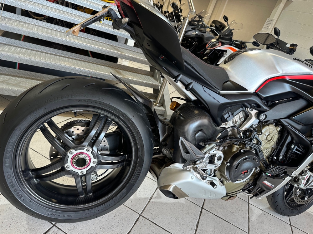 Ducati Streetfighter V4 SP