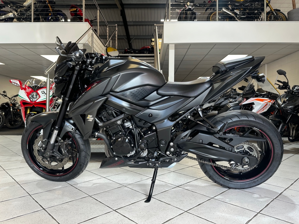 Suzuki GSX-S750