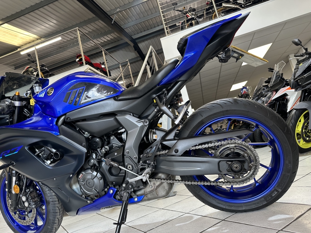 Yamaha YZF R7