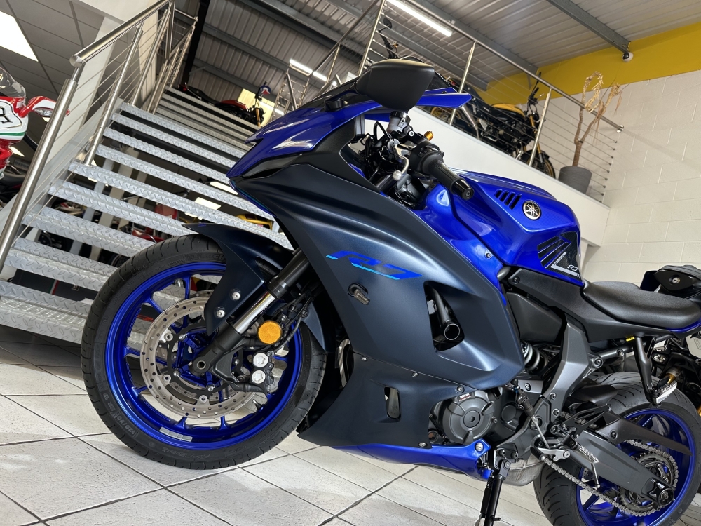 Yamaha YZF R7