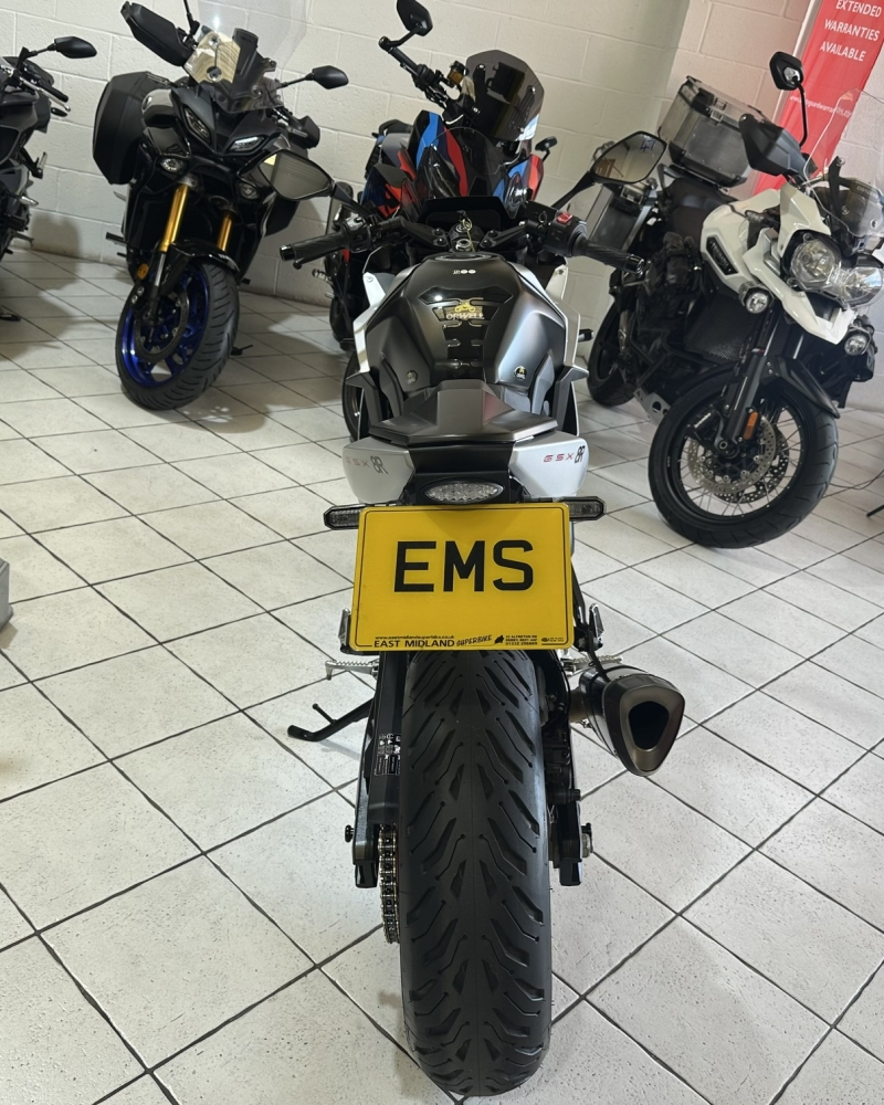 Suzuki GSX-8R