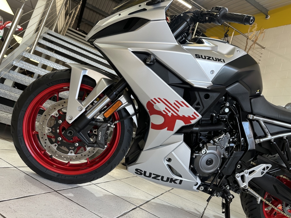 Suzuki GSX-8R