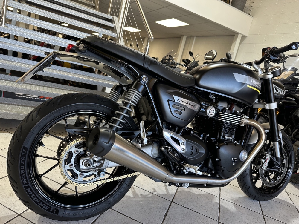 Triumph Speed Twin 1200
