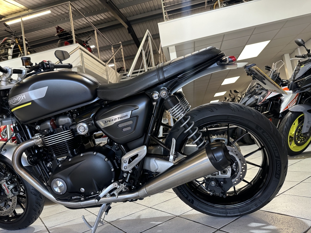 Triumph Speed Twin 1200