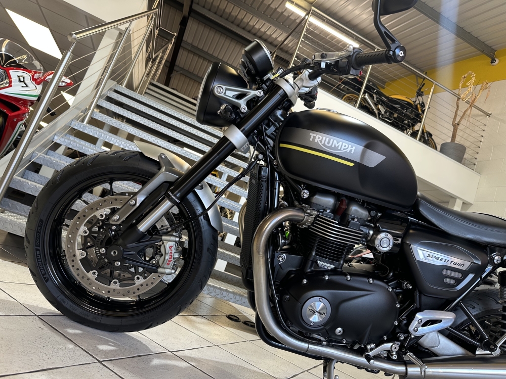 Triumph Speed Twin 1200