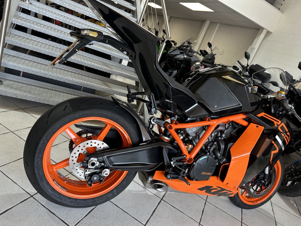 KTM RC8 R