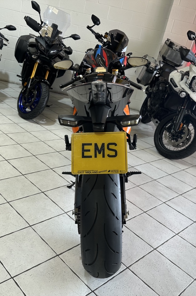 KTM RC8 R
