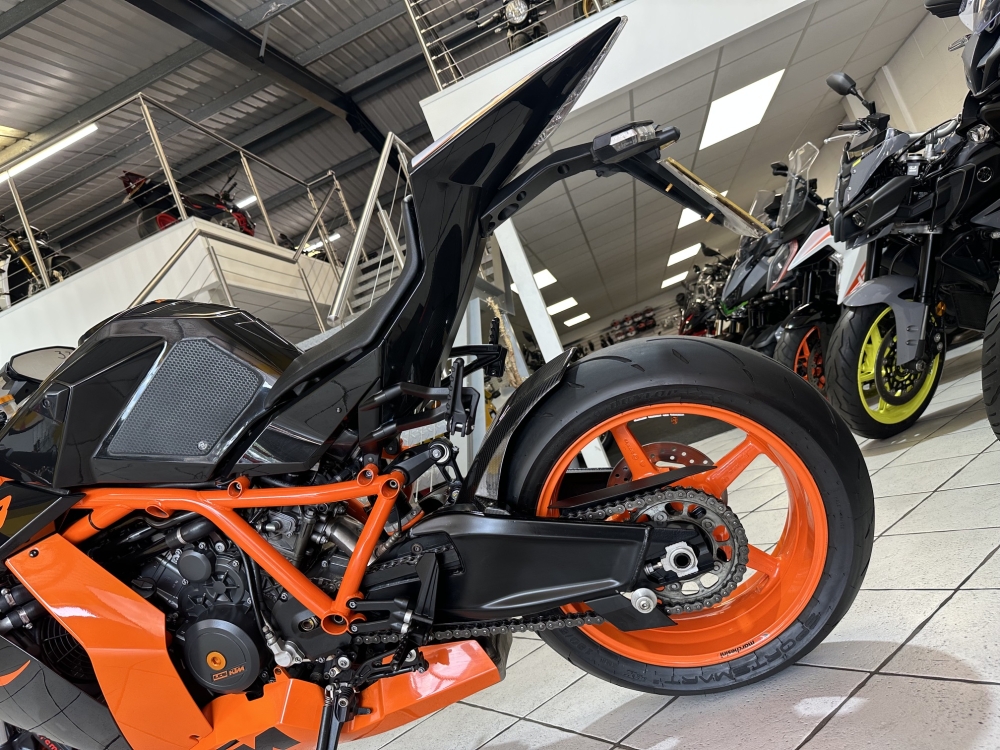 KTM RC8 R
