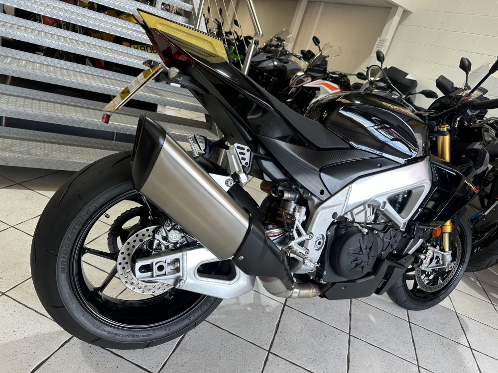 Aprilia Tuono 1100 V4 Factory