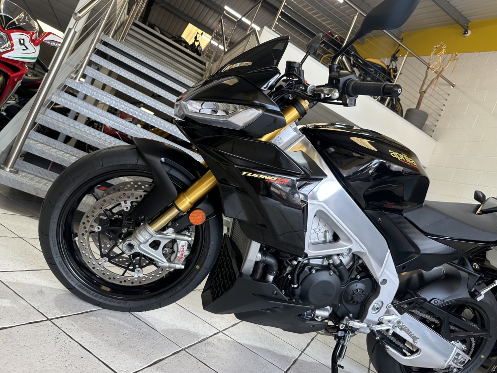Aprilia Tuono 1100 V4 Factory