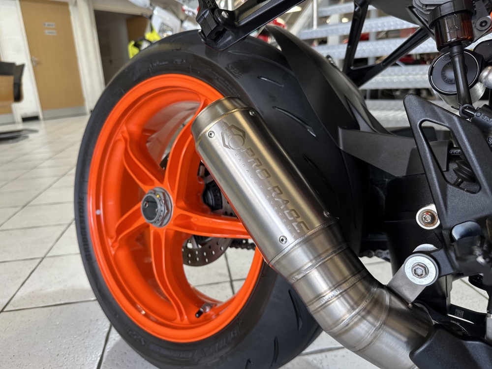 KTM 1290 SuperDuke R