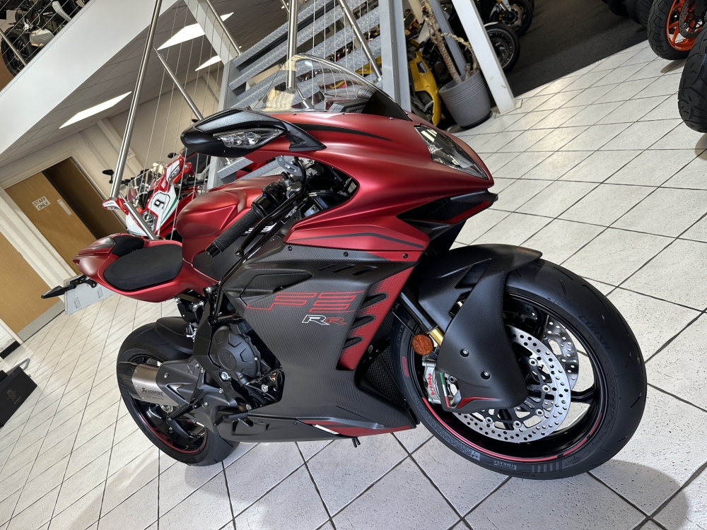 M.V F3 RR