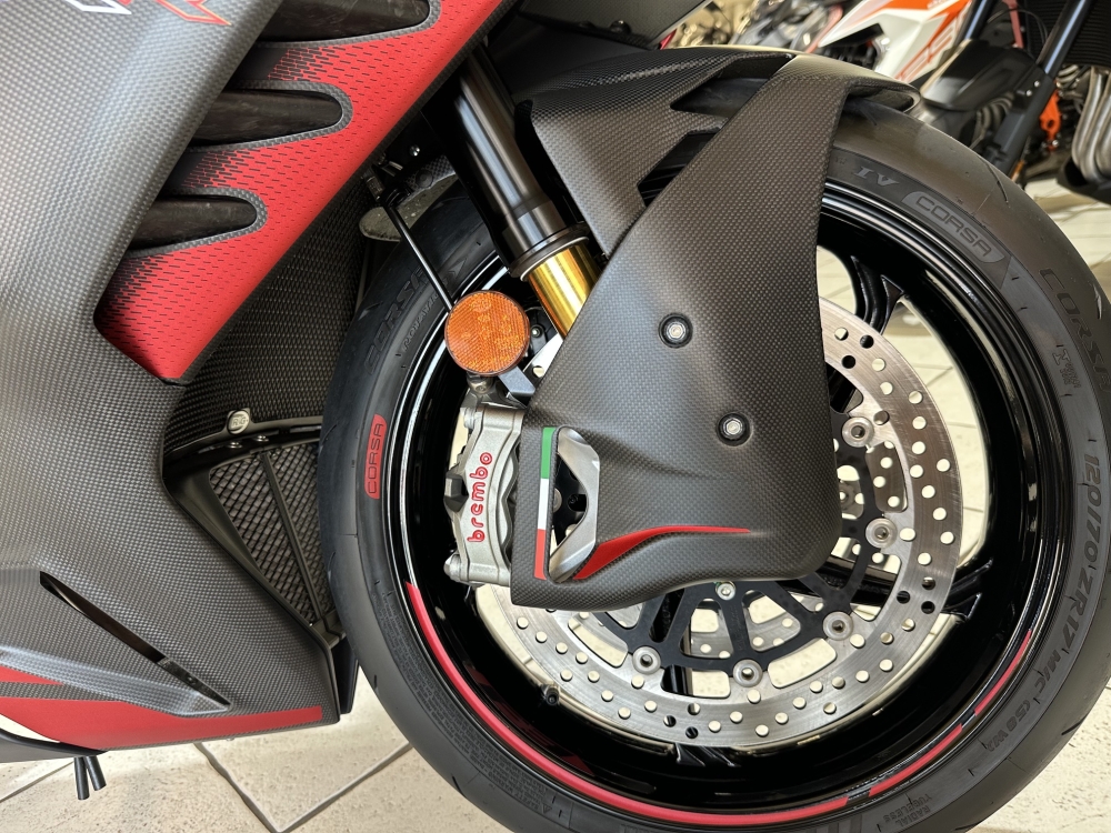 M.V F3 RR