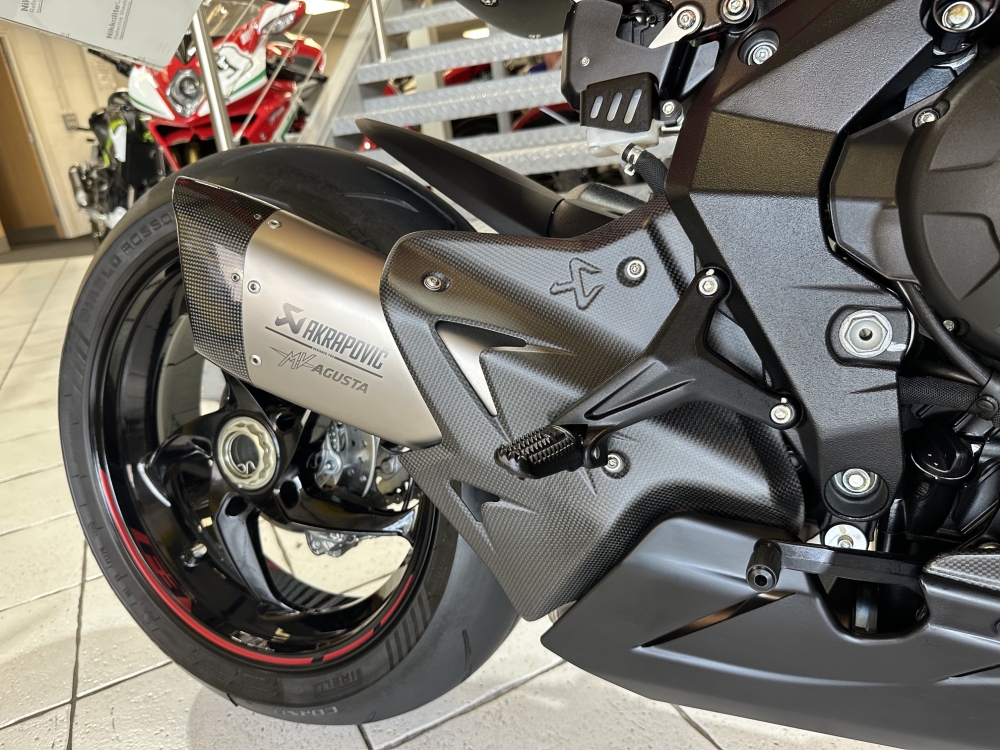M.V F3 RR