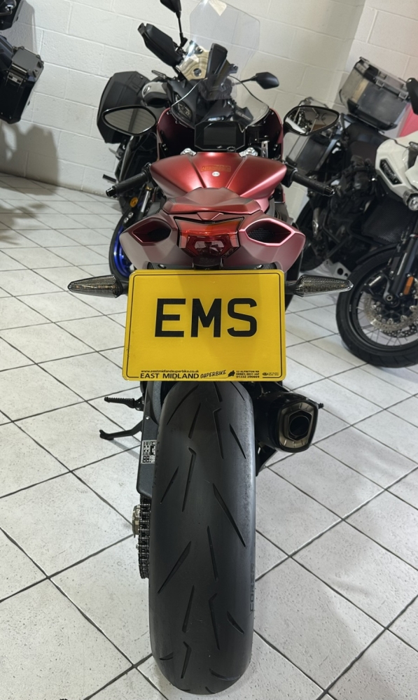M.V F3 RR