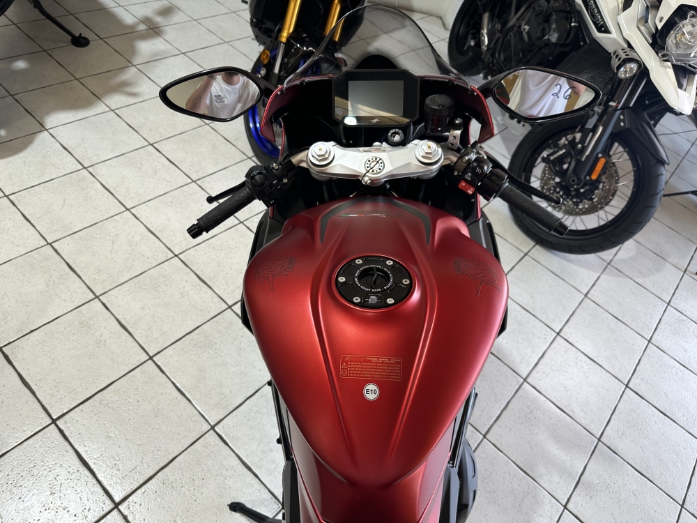 M.V F3 RR