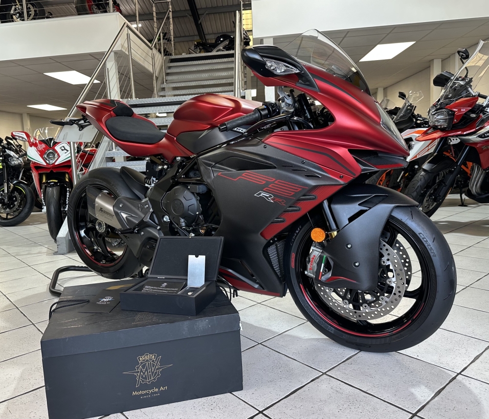 M.V F3 RR