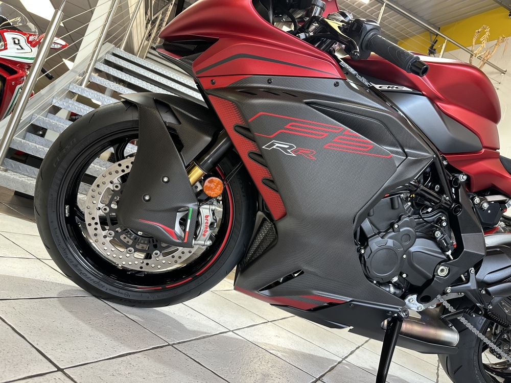 M.V F3 RR