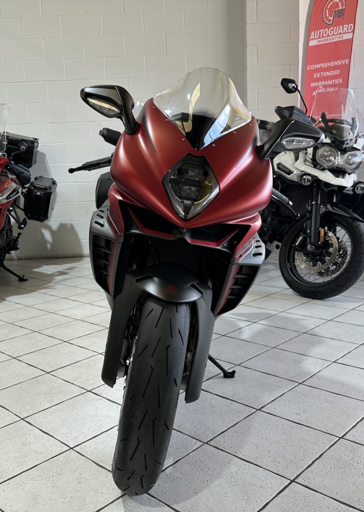 M.V F3 RR