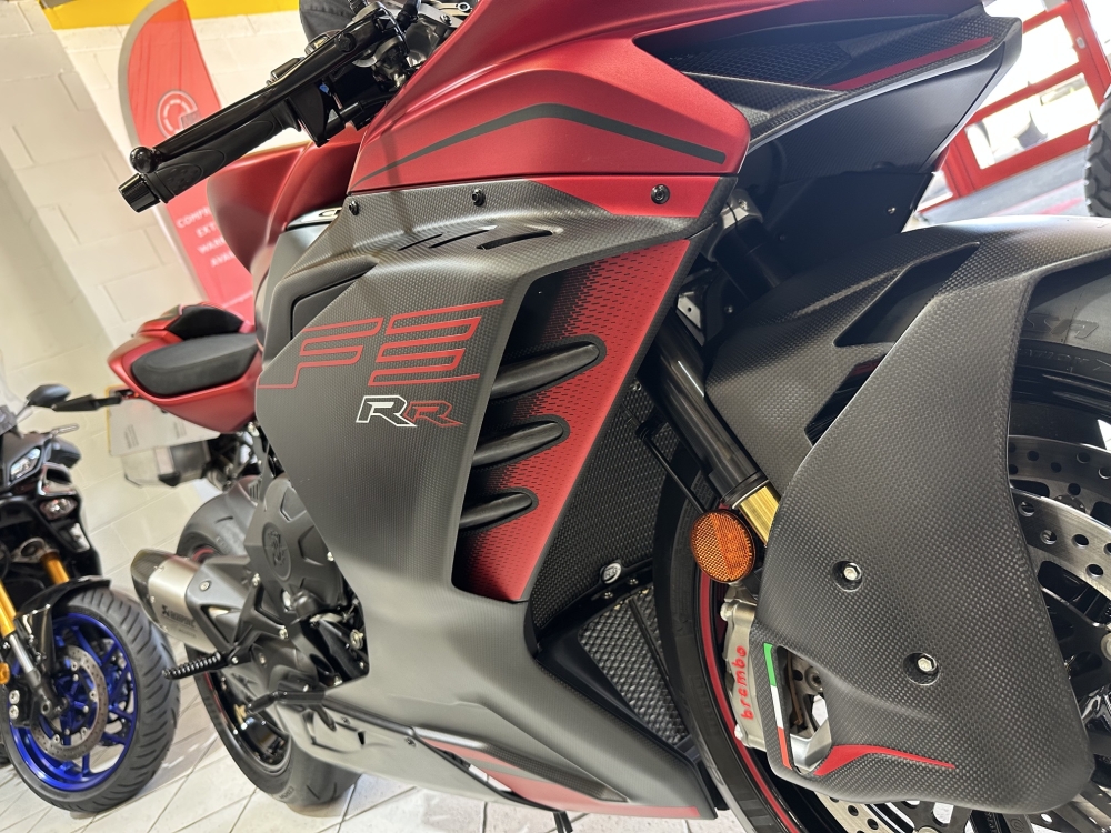 M.V F3 RR