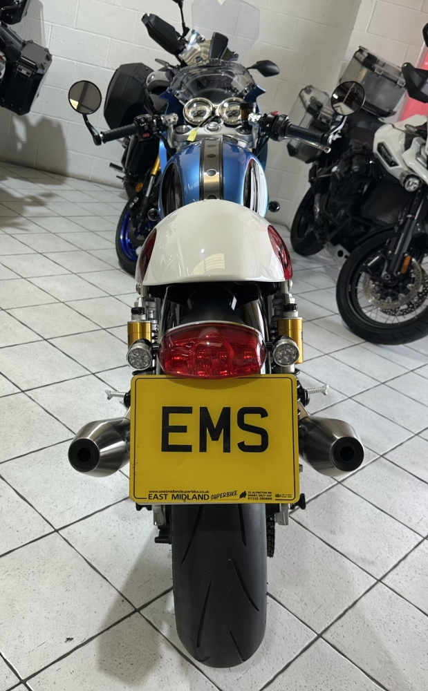 Triumph Thruxton RS Ton Up Edition