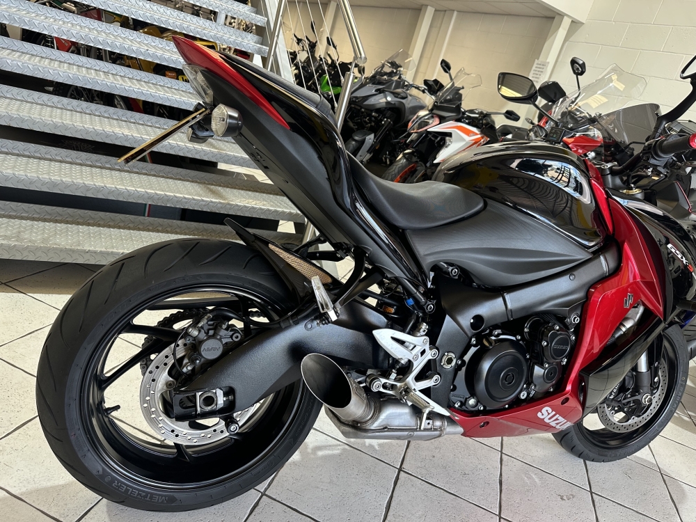 Suzuki GSX-S1000F