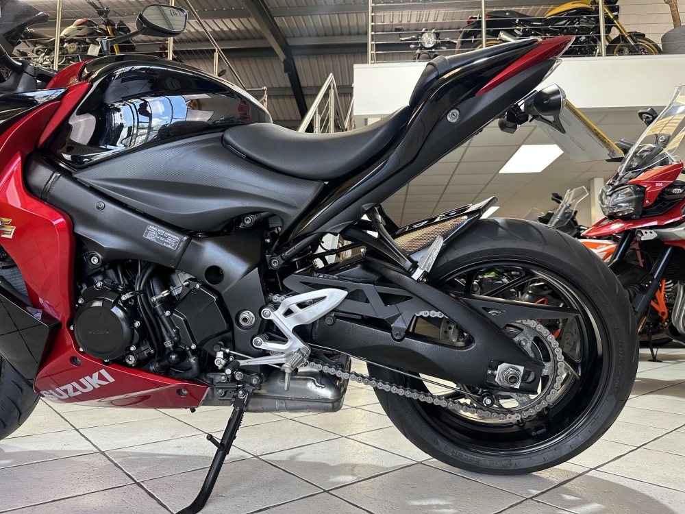Suzuki GSX-S1000F