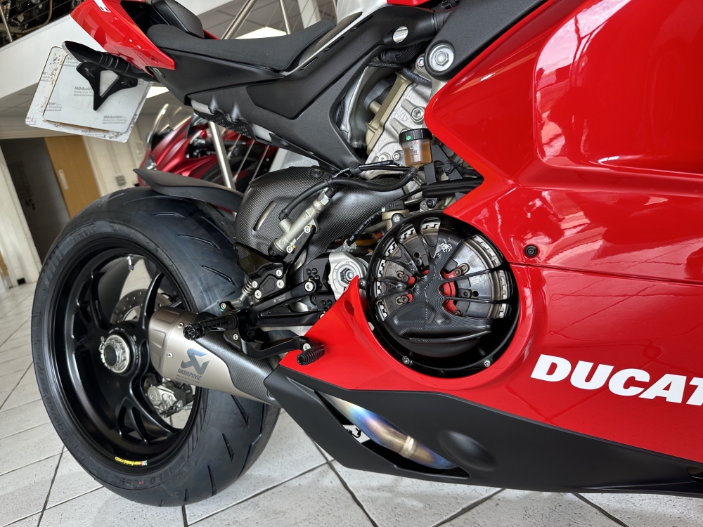 Ducati Panigale V4 R