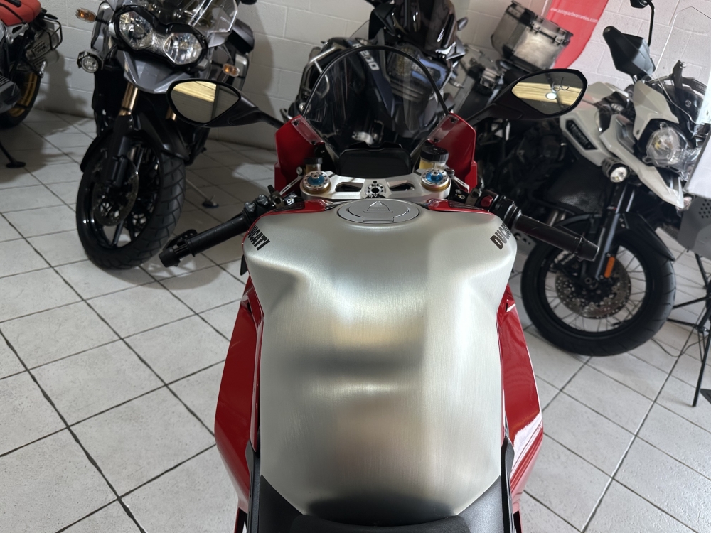 Ducati Panigale V4 R